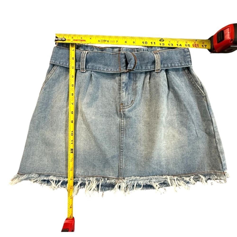 Chelsea & Violet Mid-Rise Belted Raw Hem Mini Blue Denim Skirt Size 29 - Picture 2 of 5